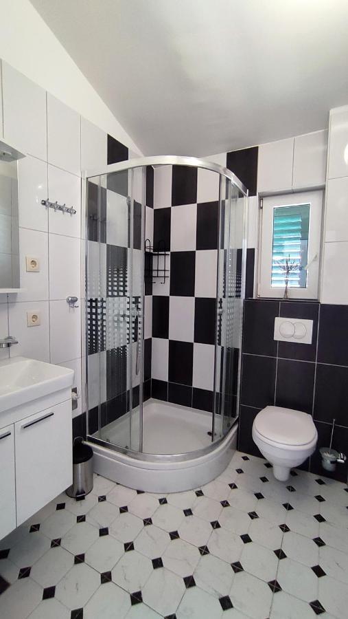 Apartmani Bodo Drvenik  Extérieur photo